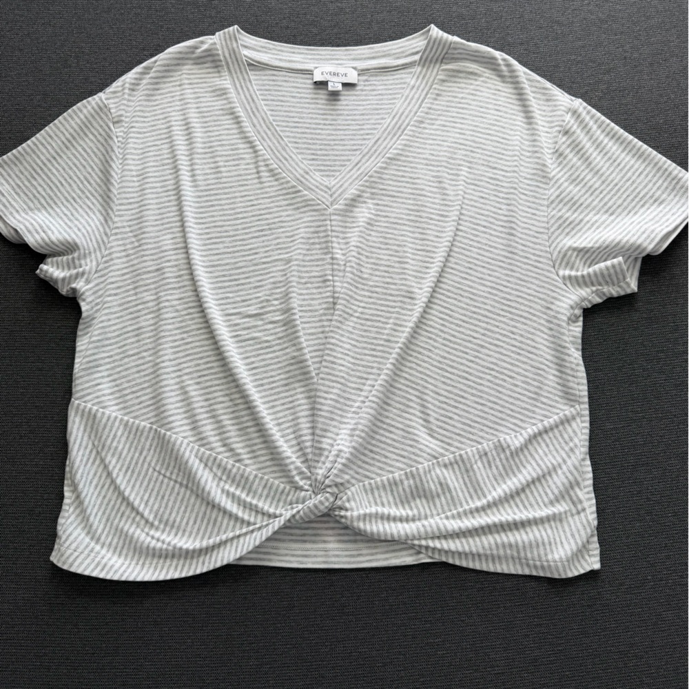Evereve Gray & White Striped V-Neck Twist Front Tee